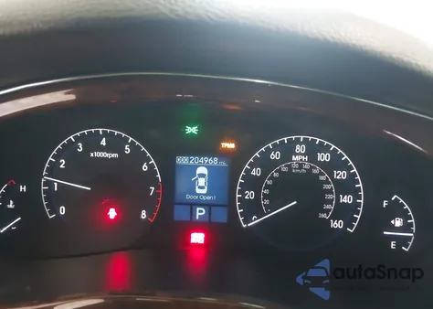 2009 Hyundai Genesis 3.8 z USA, uszkodzony, nr VIN KMHGC46E29U020252